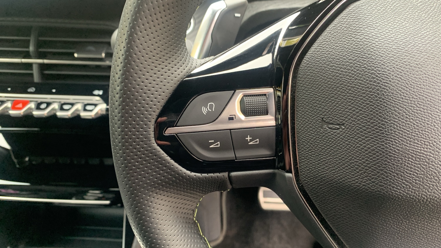 Used Peugeot 2008 2025 for sale - 76359099: Photo 23