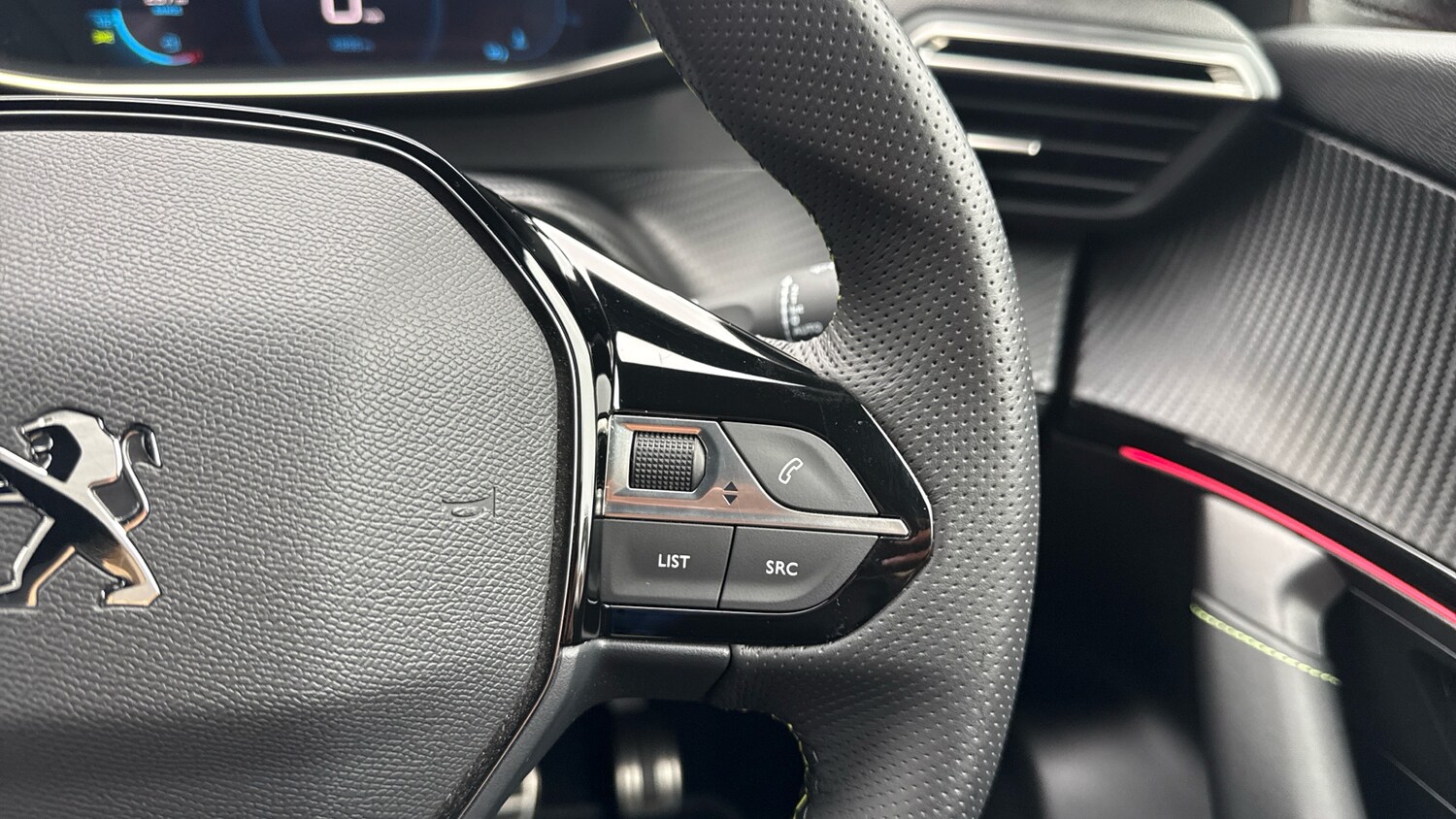 Used Peugeot 2008 2023 for sale - 76086024: Photo 24