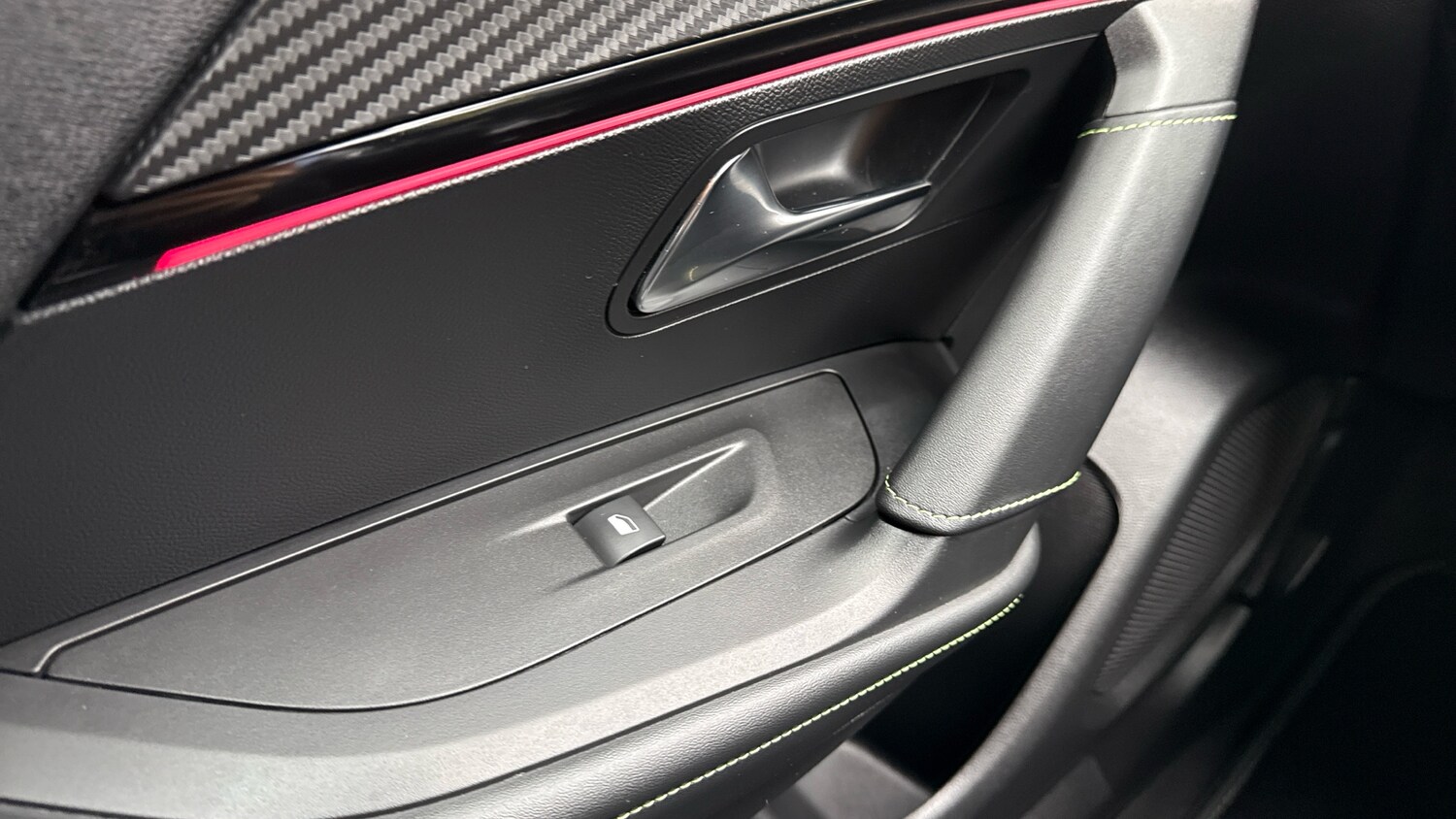 Used Peugeot 2008 2023 for sale - 76086024: Photo 41