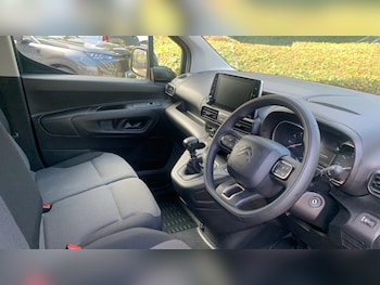 Used Citroen Berlingo 2024 for sale - 75340684: Photo