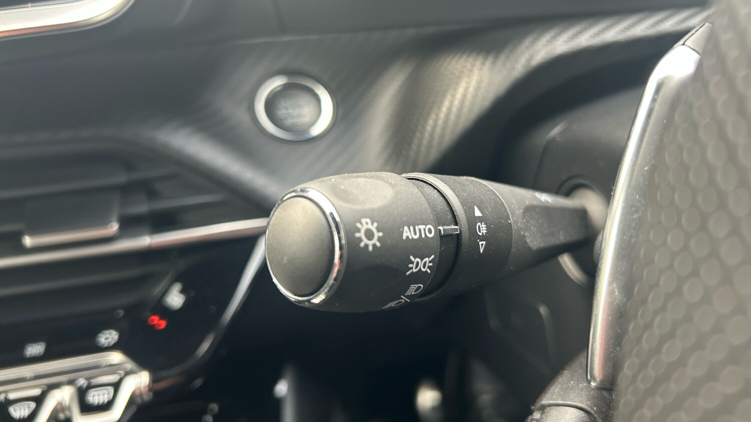 Used Peugeot 2008 2023 for sale - 77239198: Photo 27