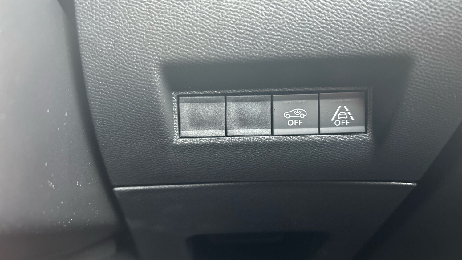 Used Peugeot 2008 2023 for sale - 77239198: Photo 33