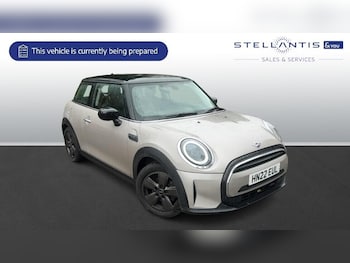 2022 - 1.5 Cooper Classic Hatchback 3dr Petrol Steptronic Euro 6 (s/s) (136 ps)