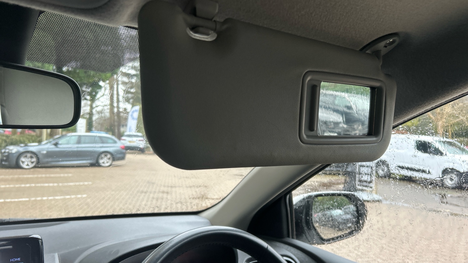 Used Toyota Yaris 2022 for sale - 77145126: Photo 37