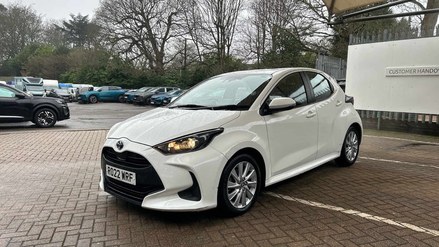 Used Toyota Yaris 2022 for sale - 77145126: Photo 8