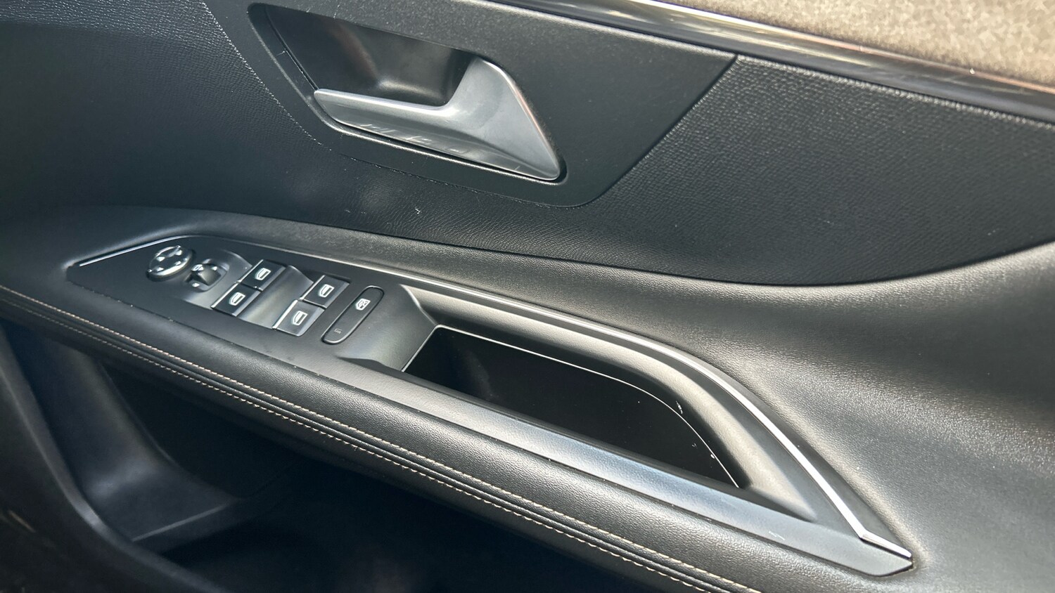 Used Peugeot 3008 2021 for sale - 77067393: Photo 22