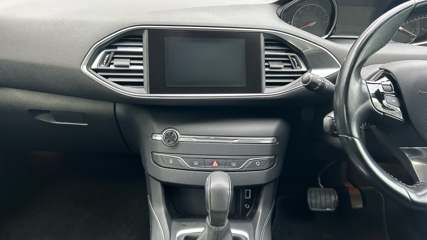 Used Peugeot 308 2017 for sale - 77638045: Photo 10