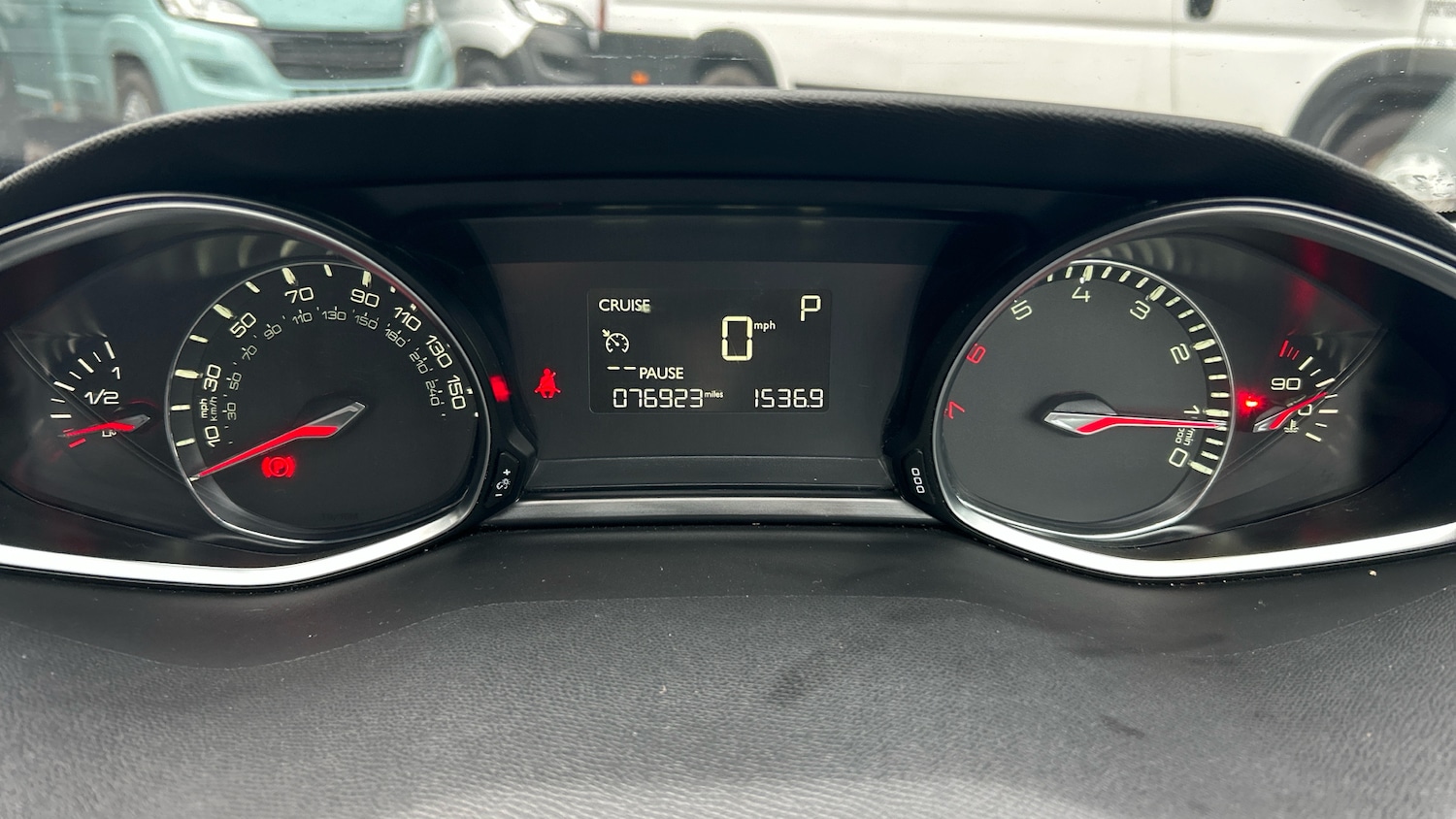 Used Peugeot 308 2017 for sale - 77638045: Photo 13