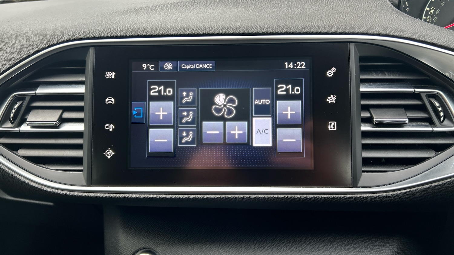 Used Peugeot 308 2017 for sale - 77638045: Photo 43