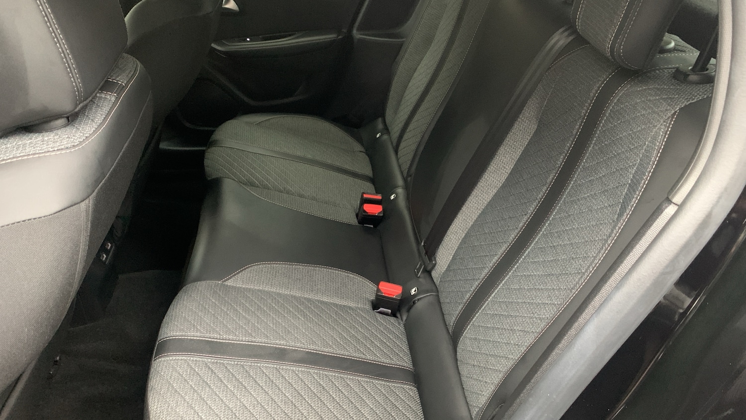 Used Peugeot 208 2024 for sale - 76716101: Photo 33