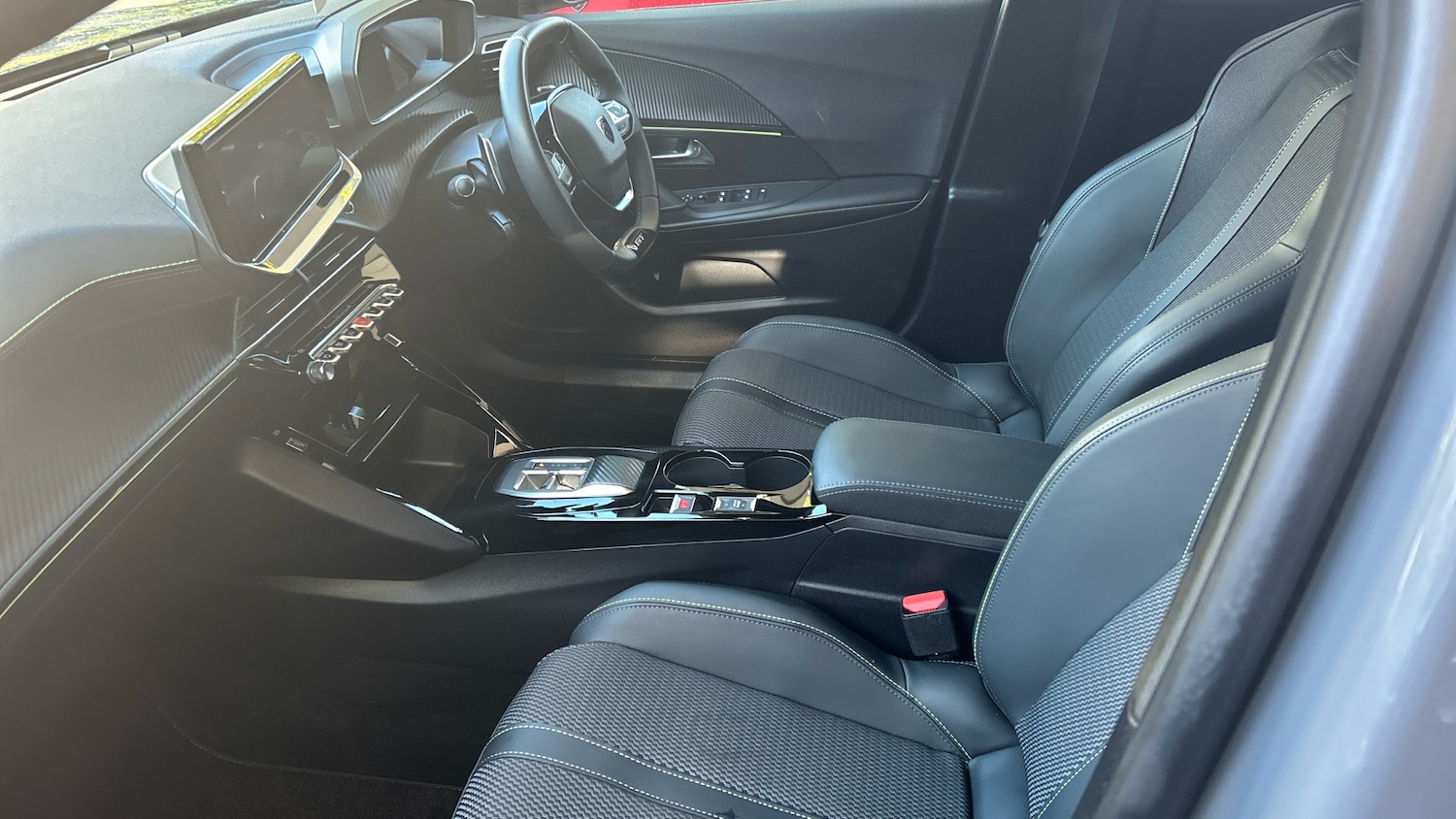 Used Peugeot 2008 2024 for sale - 76285216: Photo 12