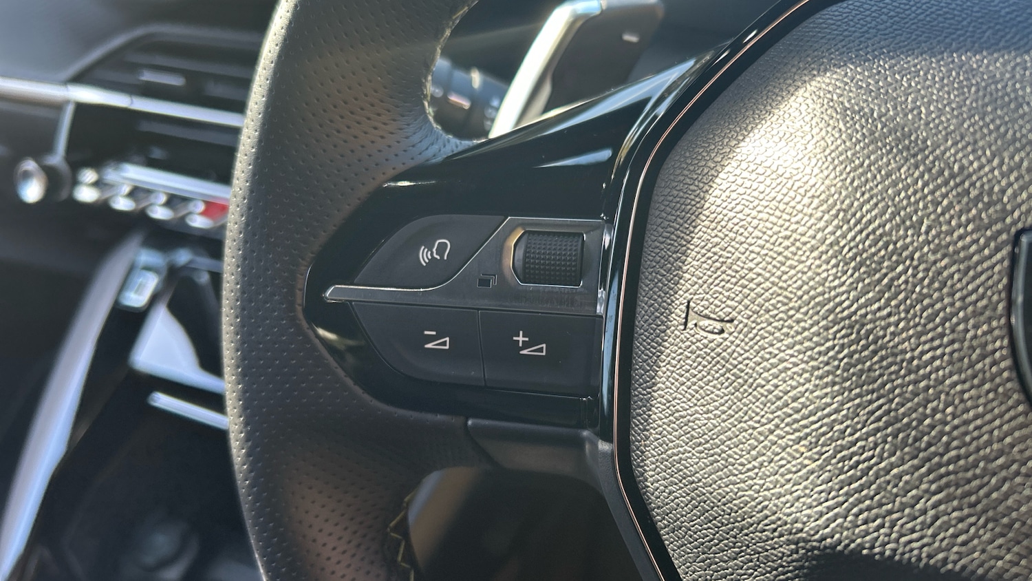 Used Peugeot 2008 2024 for sale - 76285216: Photo 23