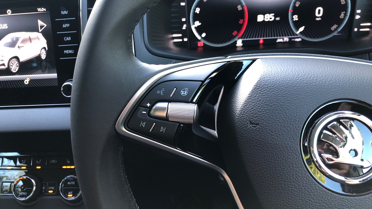 Used Skoda Karoq 2024 for sale - 75859274: Photo 23