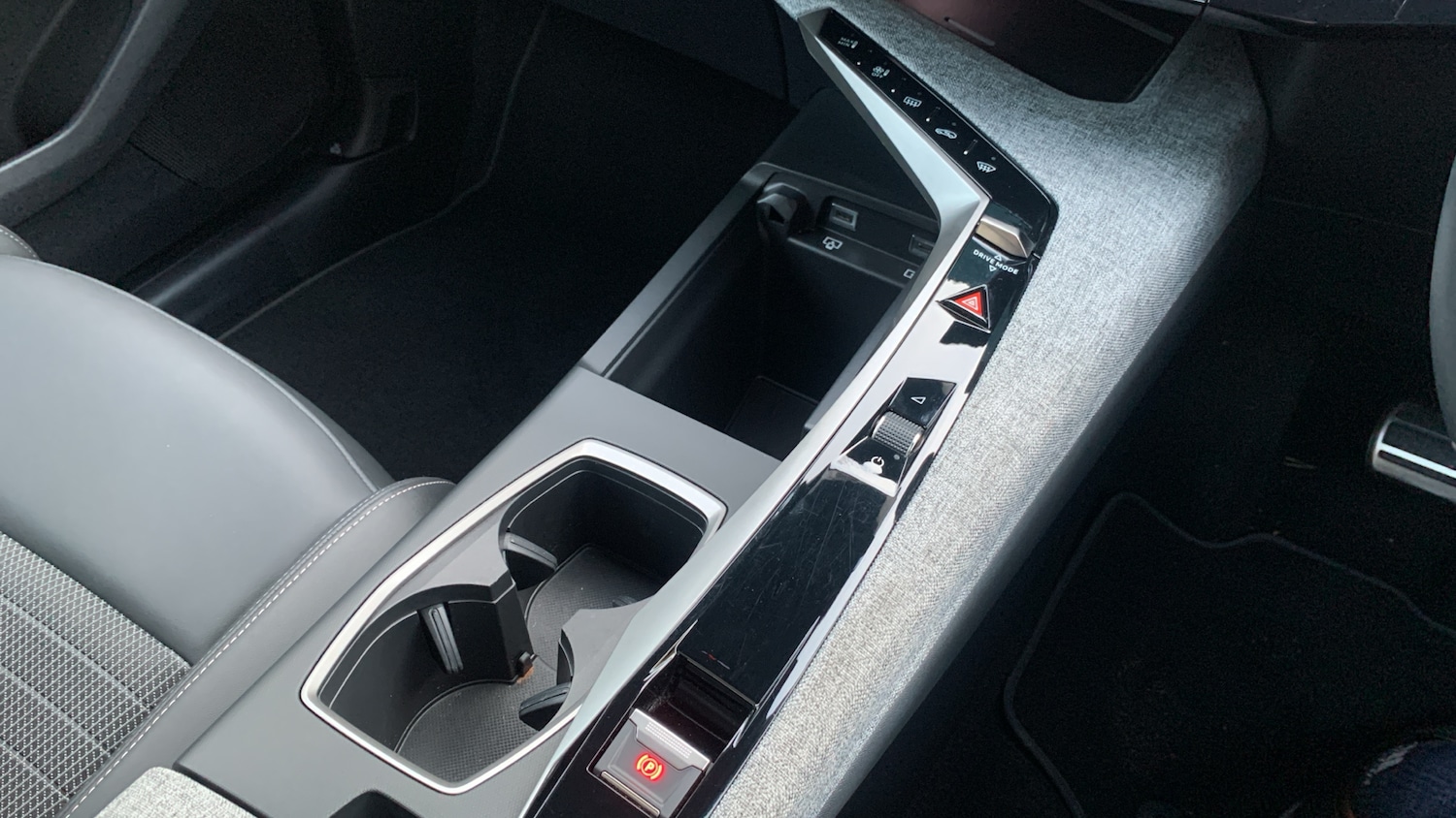 Used Peugeot 3008 2024 for sale - 76574301: Photo 21