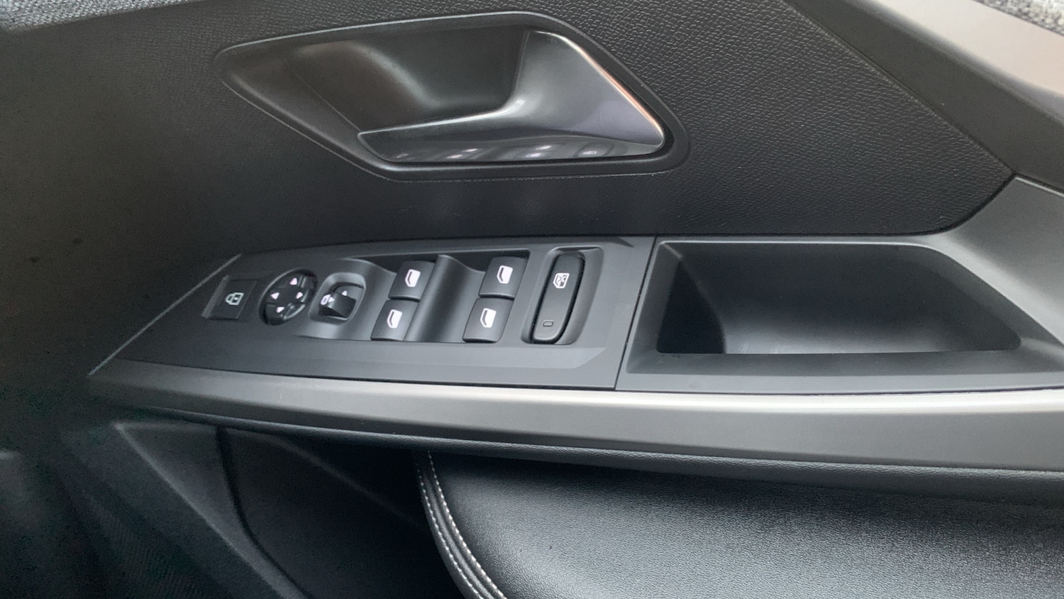 Used Peugeot 3008 2024 for sale - 76574301: Photo 22