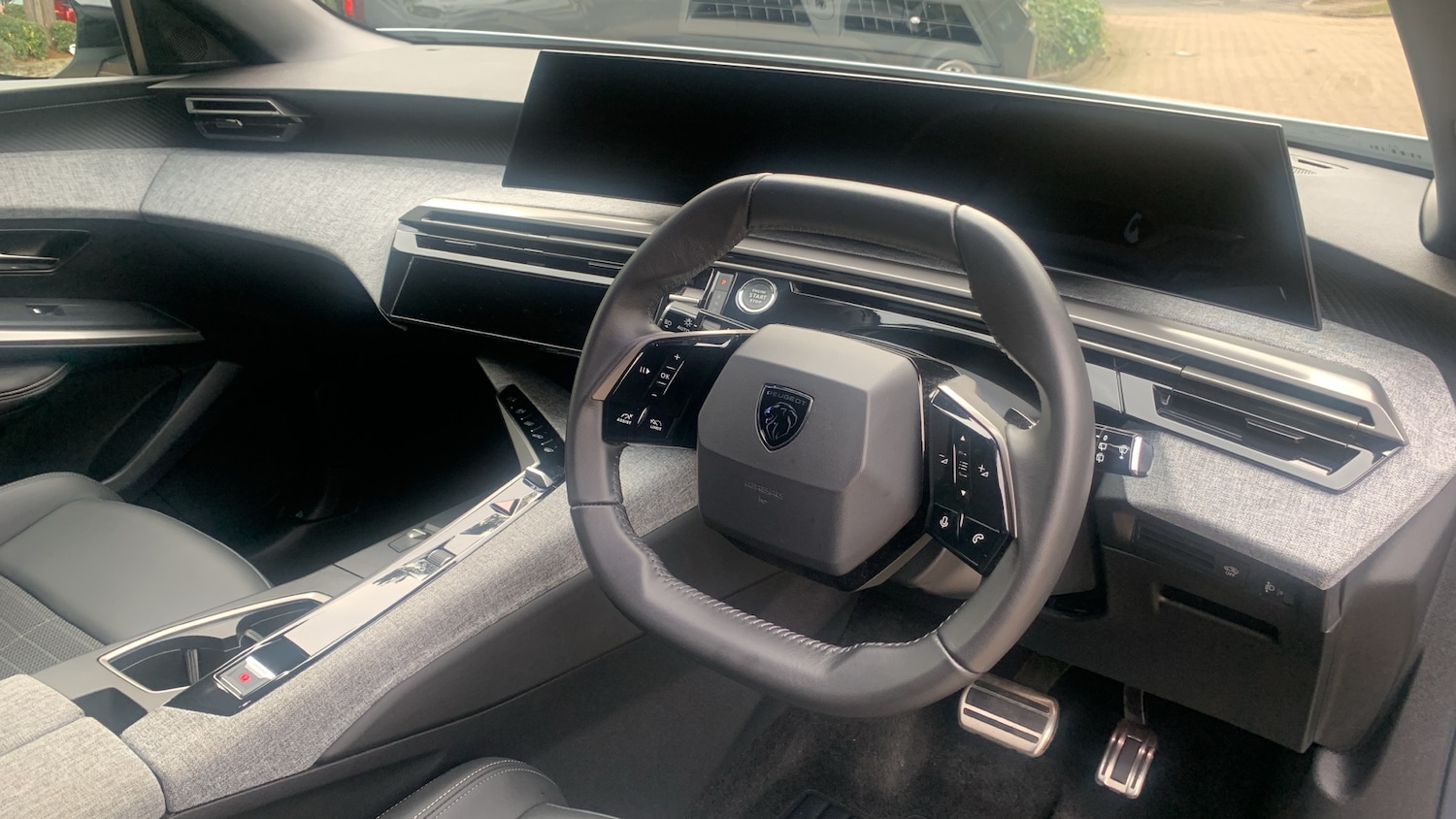 Used Peugeot 5008 2024 for sale - 76241083: Photo 11