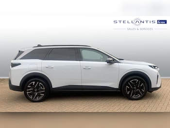 Used Peugeot 5008 2024 for sale - 76241083: Photo 2