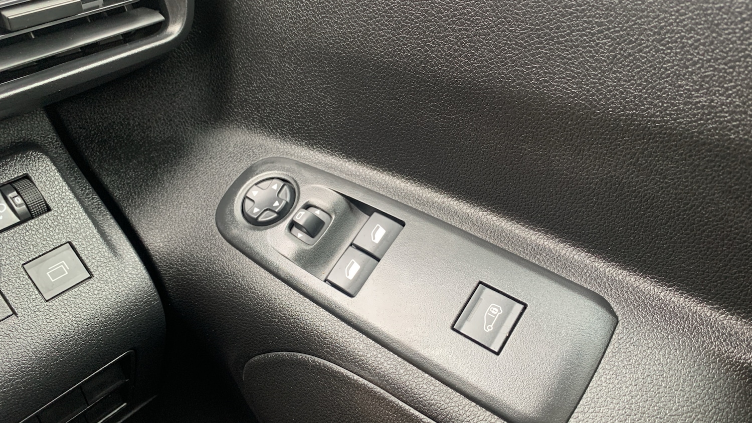 Used Peugeot Partner 2024 for sale - 76296638: Photo 22