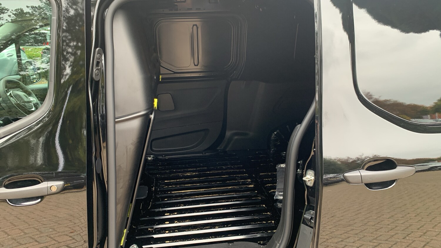 Used Peugeot Partner 2024 for sale - 76296638: Photo 33