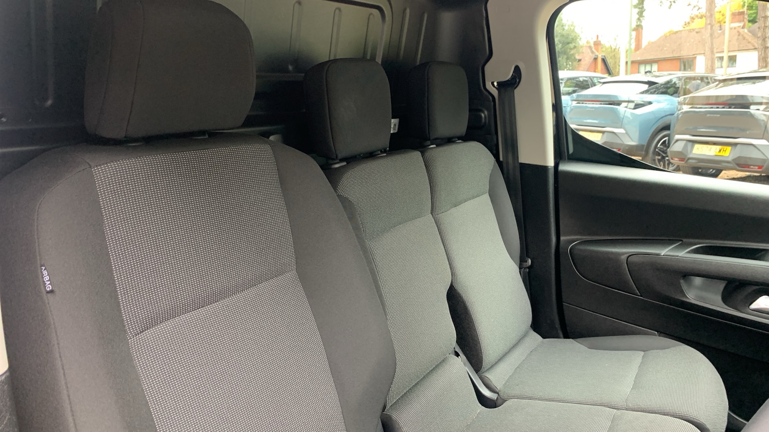 Used Peugeot Partner 2024 for sale - 76296638: Photo 42