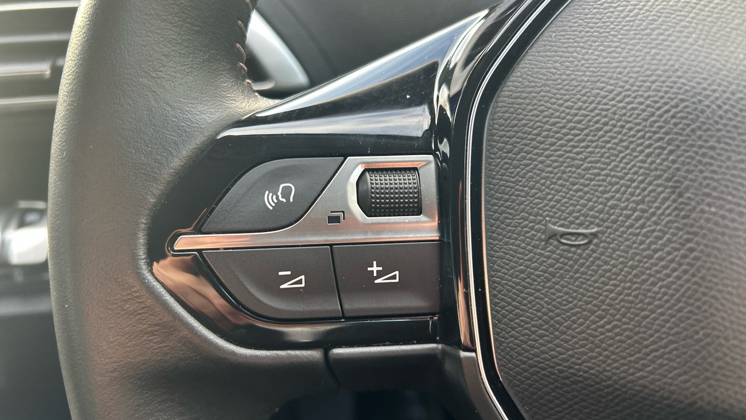 Used Peugeot 5008 2022 for sale - 77204878: Photo 24