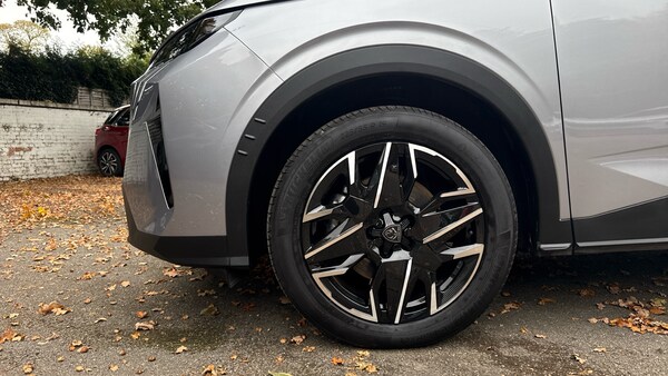 Used Peugeot 5008 2024 for sale - 76296620: Photo 14