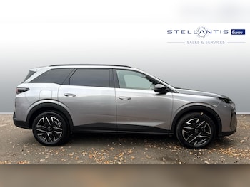 Used Peugeot 5008 2024 for sale - 76296620: Photo 2