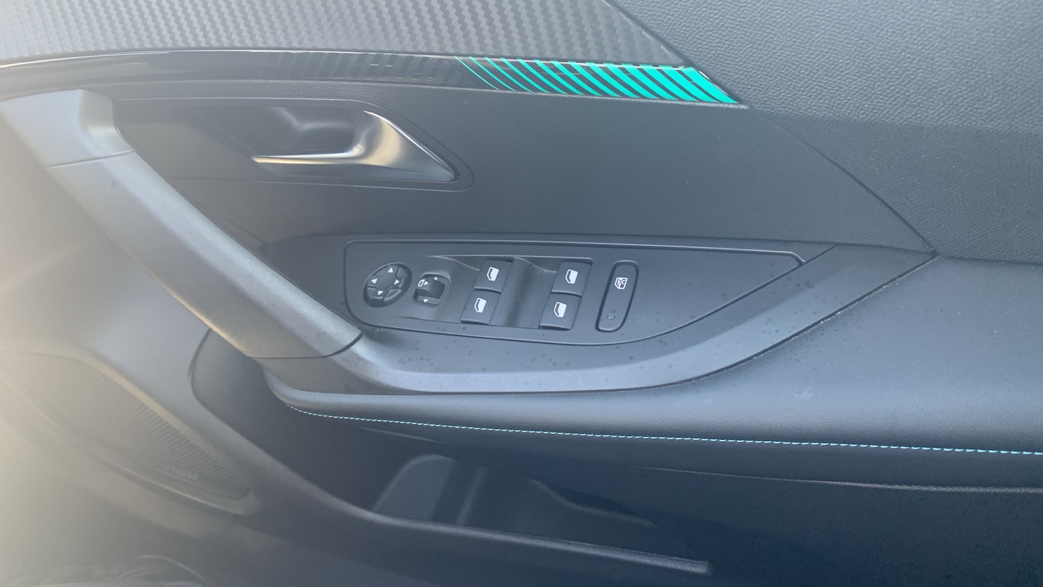 Used Peugeot 2008 2022 for sale - 76659869: Photo 22