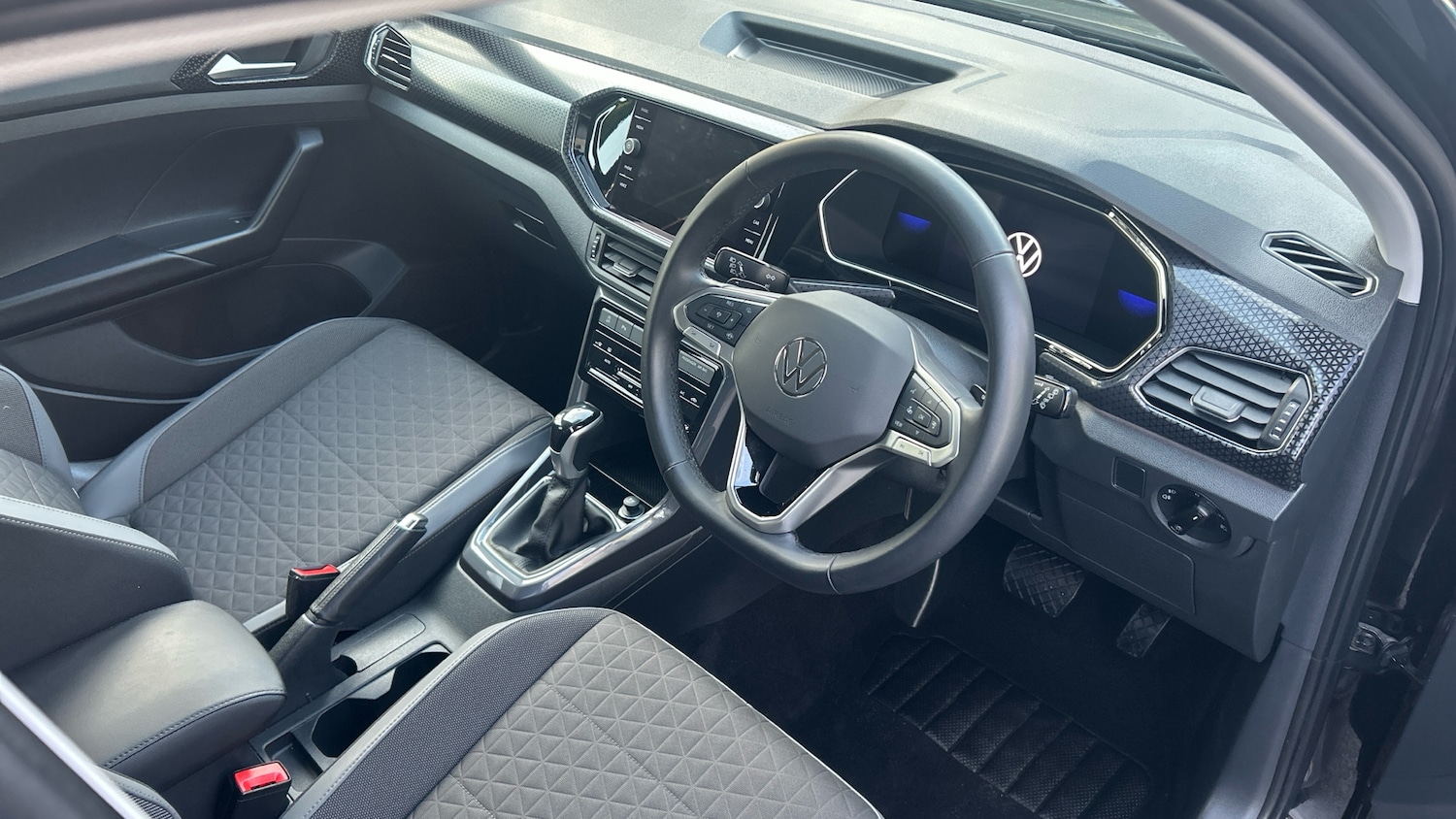 Used Volkswagen T-Cross 2023 for sale - 77121197: Photo 12