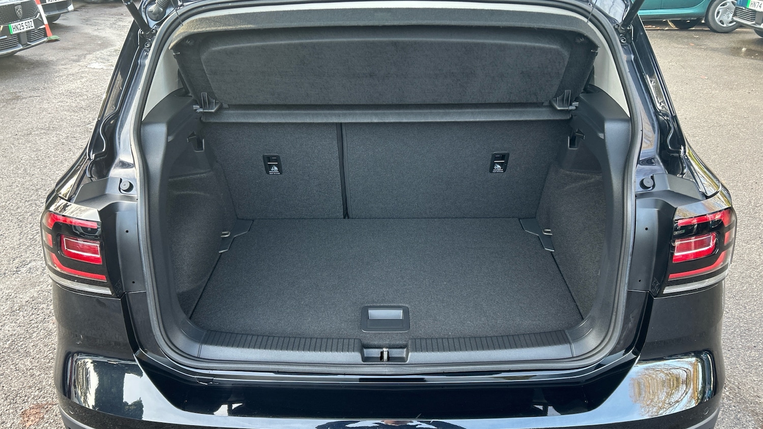 Used Volkswagen T-Cross 2023 for sale - 77121197: Photo 20