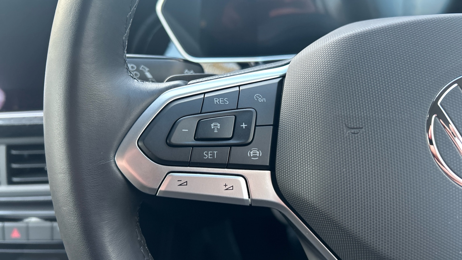 Used Volkswagen T-Cross 2023 for sale - 77121197: Photo 24