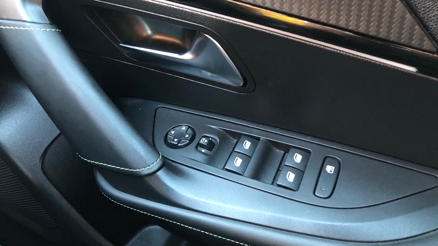 Used Peugeot 2008 2024 for sale - 76690689: Photo 23