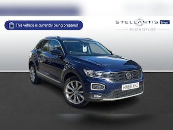 Used Volkswagen T-Roc 2018 for sale - 78320131: Photo