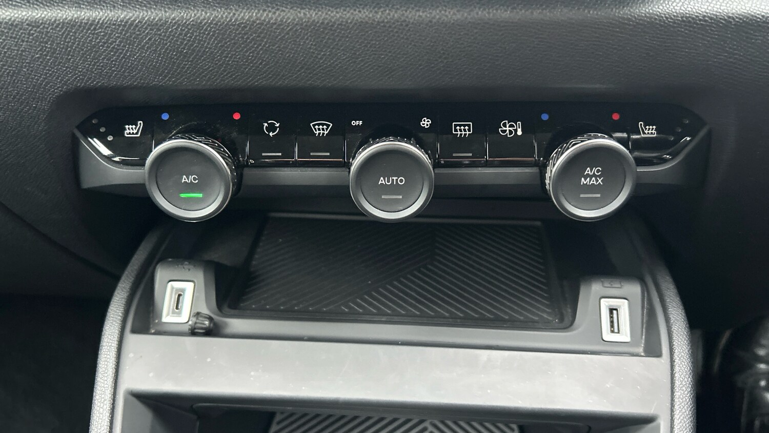 Used Citroen C4 2023 for sale - 77754865: Photo 45