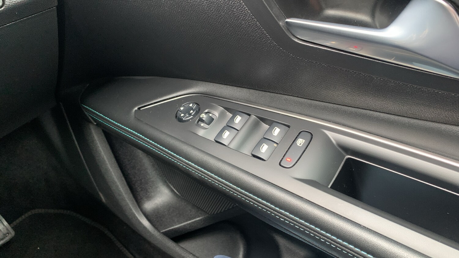 Used Peugeot 5008 2021 for sale - 76248430: Photo 22