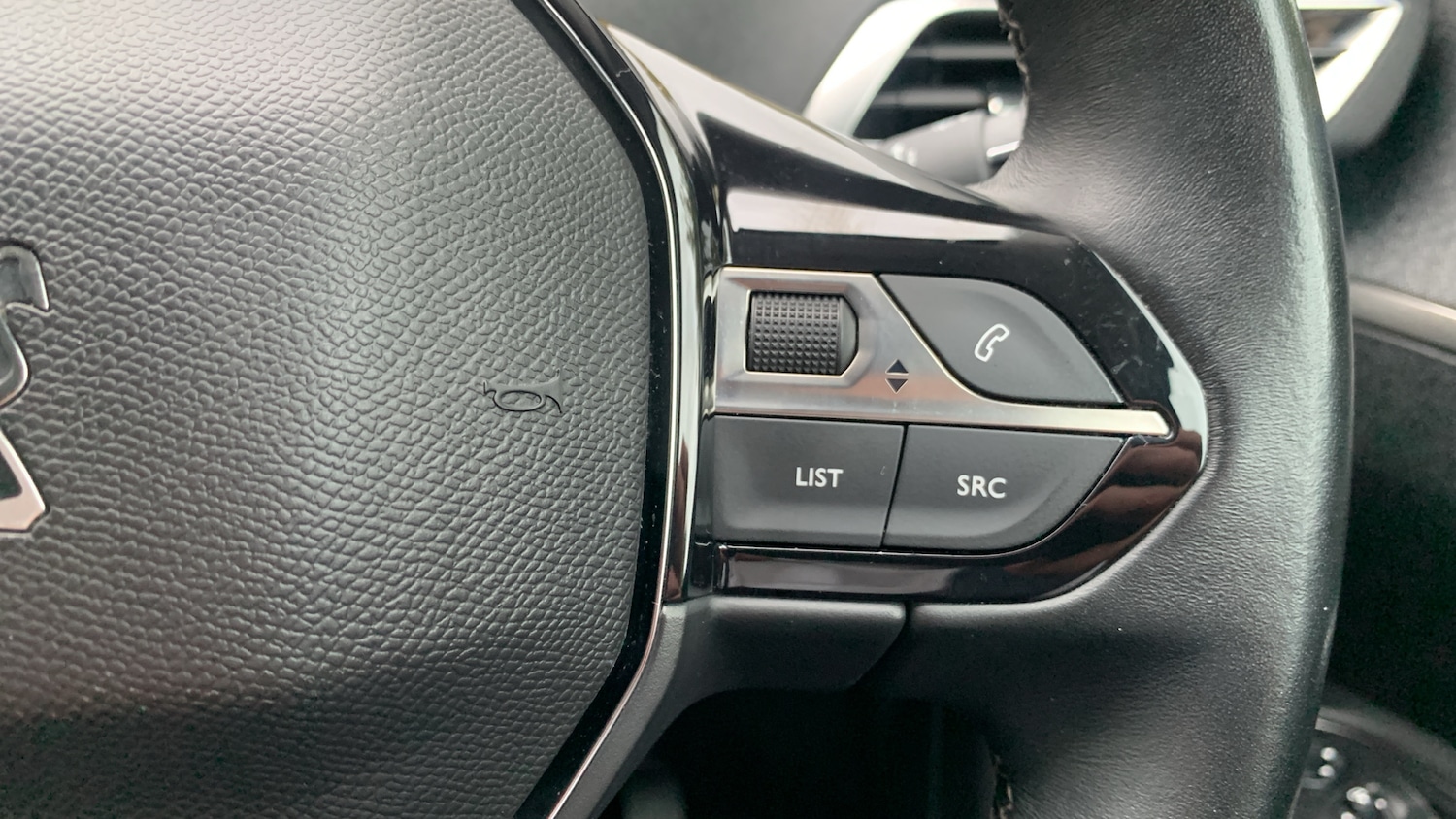 Used Peugeot 5008 2021 for sale - 76248430: Photo 24