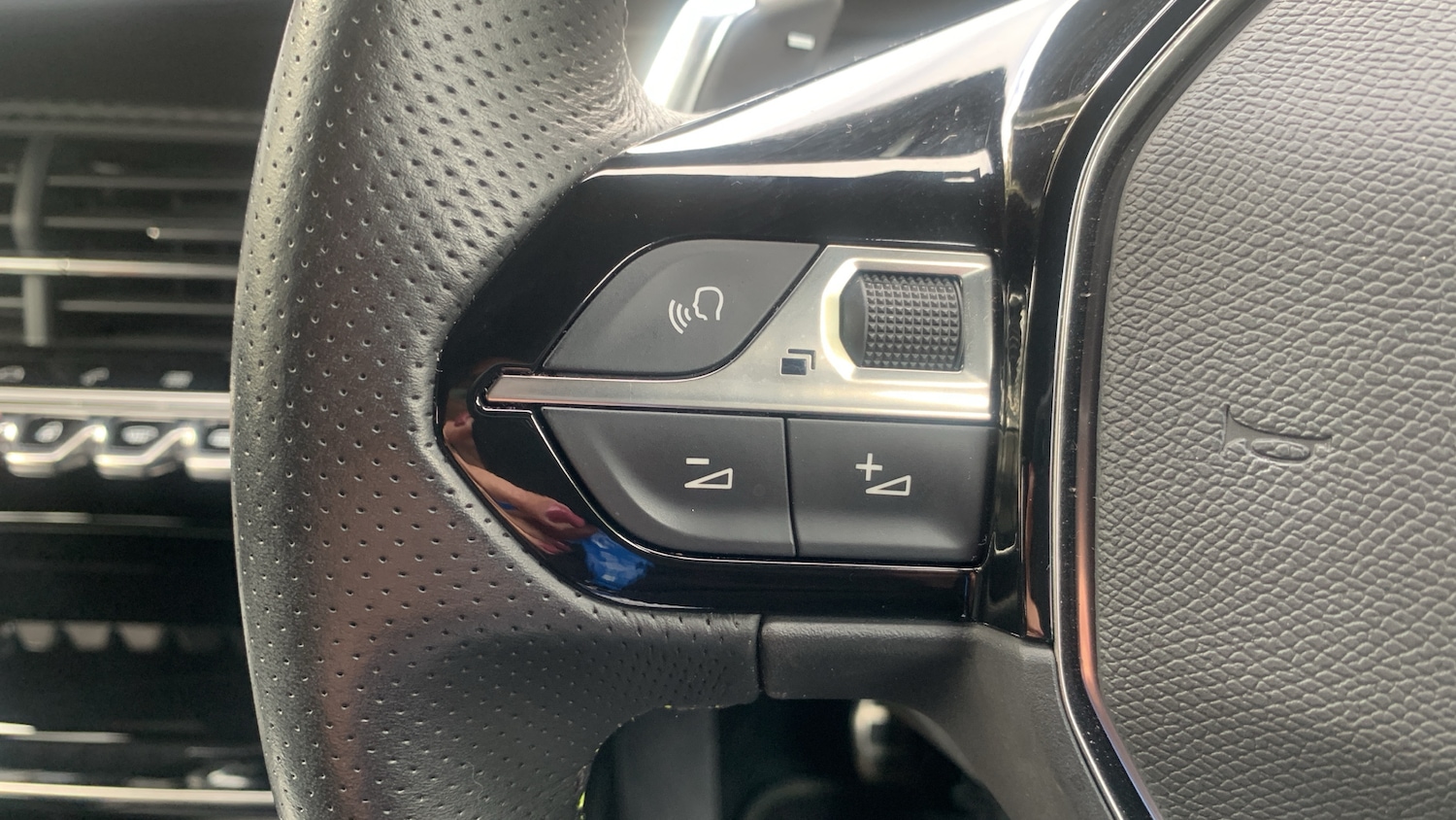 Used Peugeot 2008 2020 for sale - 76260937: Photo 23