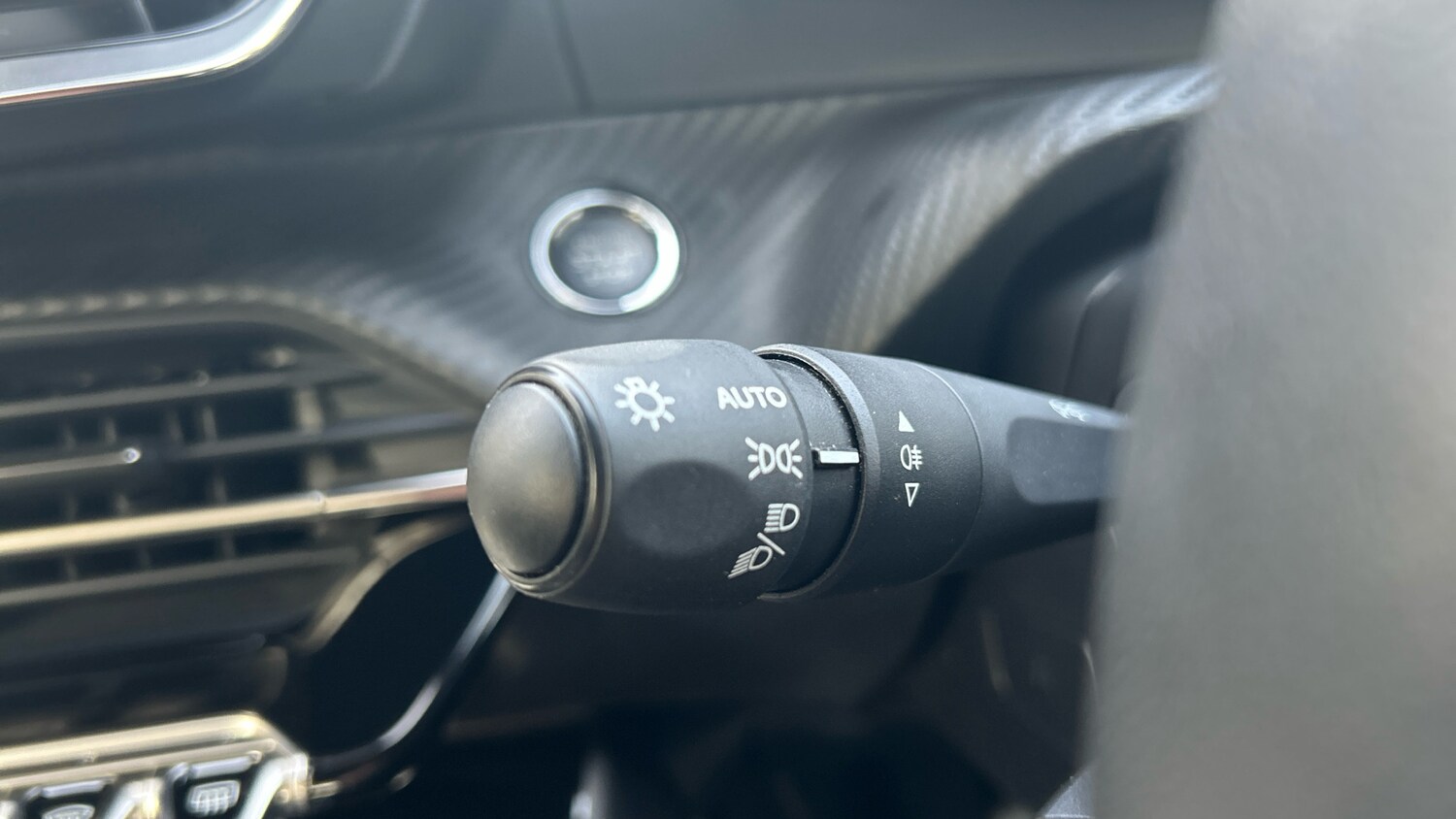 Used Peugeot 2008 2023 for sale - 77613599: Photo 27