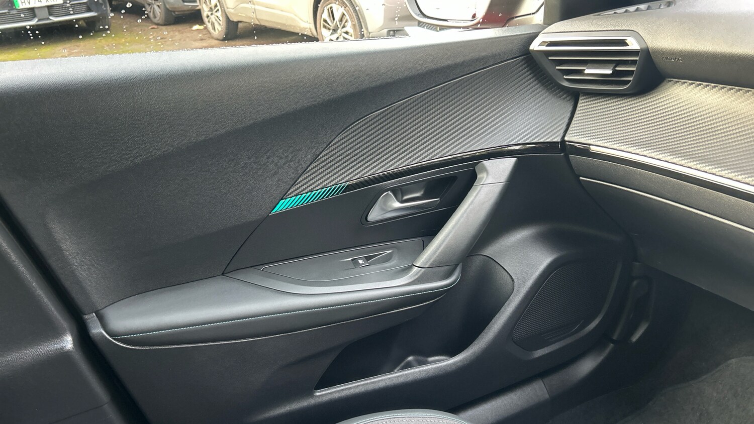 Used Peugeot 2008 2023 for sale - 77613599: Photo 40