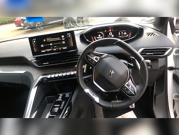 Used Peugeot 3008 2024 for sale - 76410183: Photo