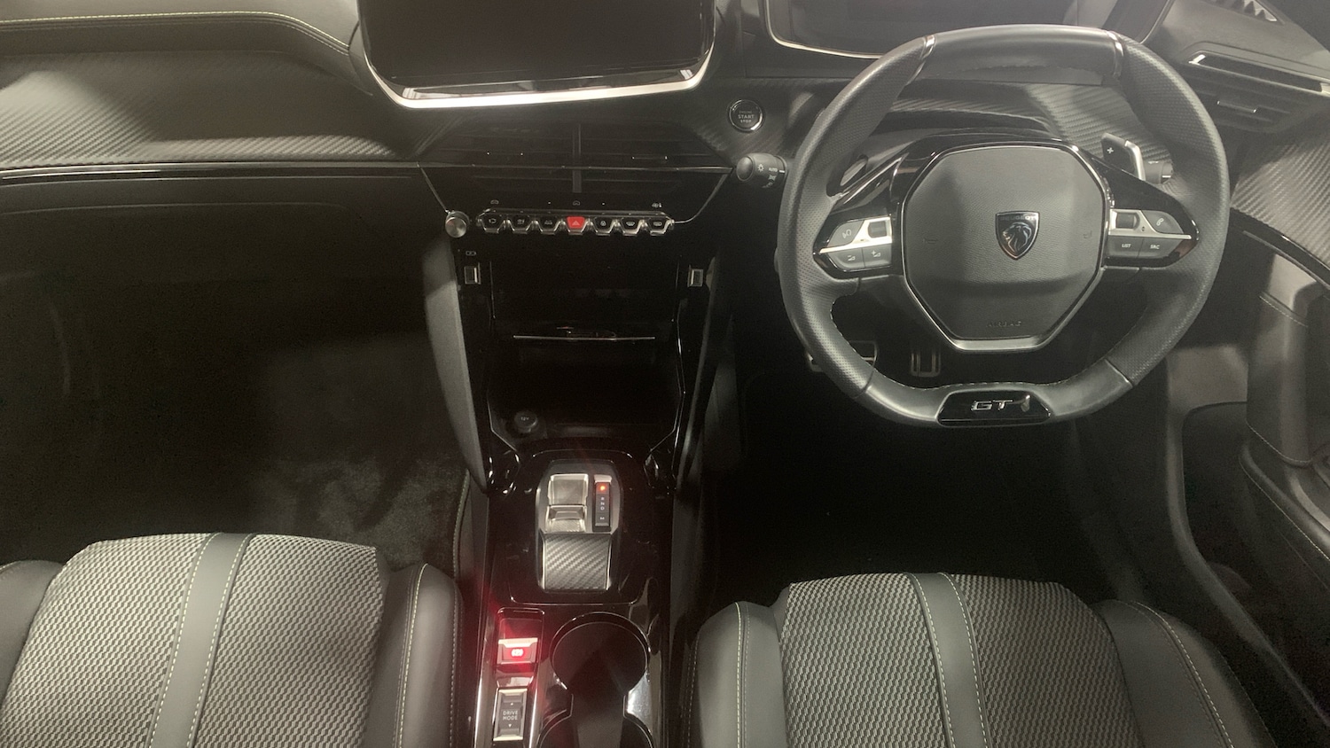 Used Peugeot 2008 2025 for sale - 76574379: Photo 4