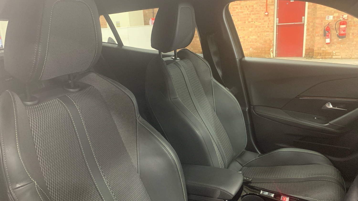 Used Peugeot 2008 2025 for sale - 76574379: Photo 40