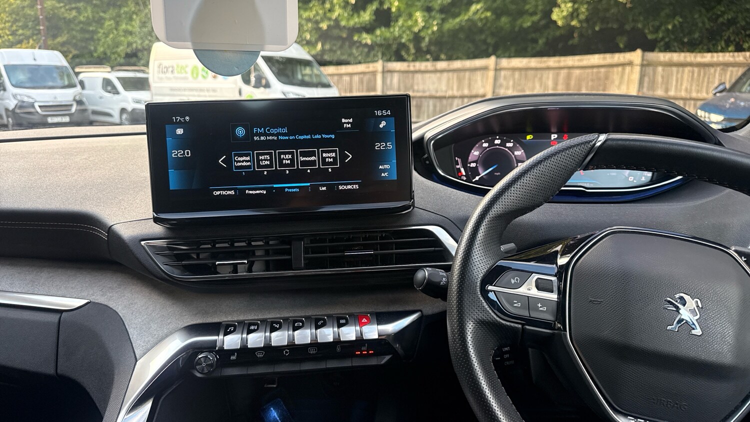 Used Peugeot 3008 2021 for sale - 76086020: Photo 10