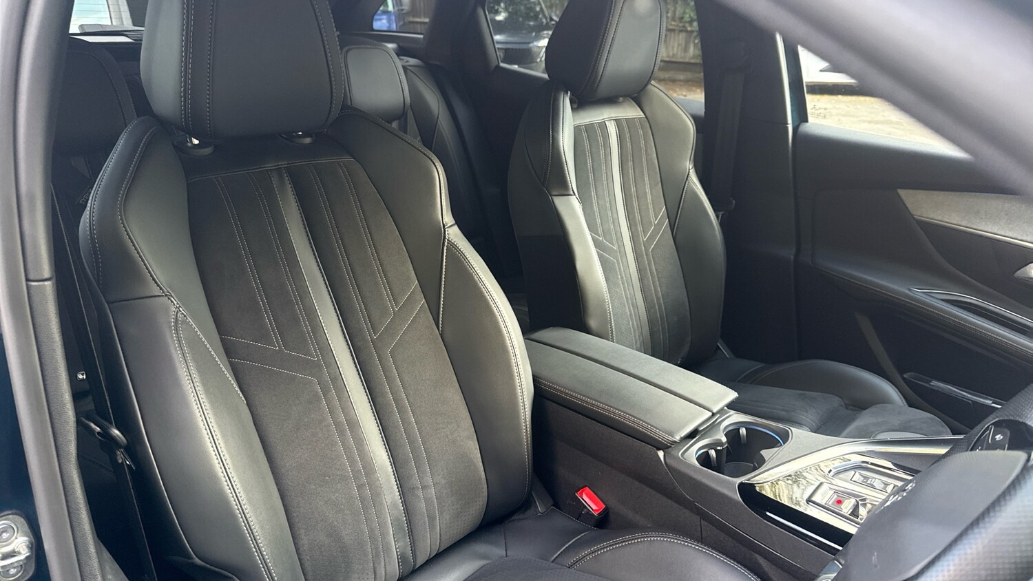 Used Peugeot 3008 2021 for sale - 76086020: Photo 42