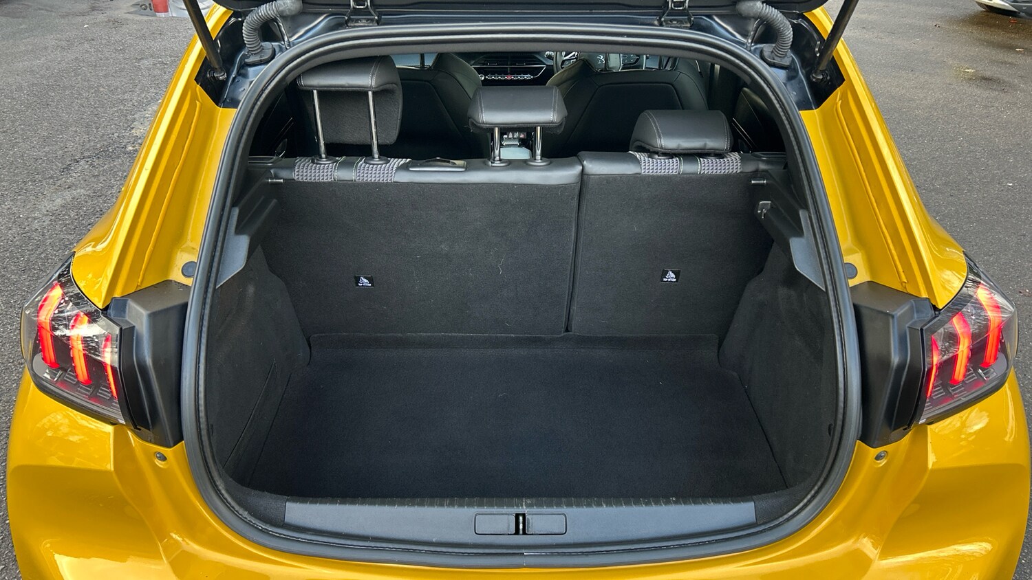 Used Peugeot 208 2023 for sale - 77292657: Photo 19