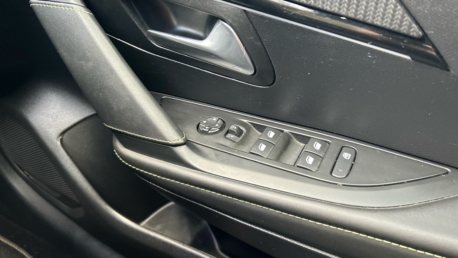 Used Peugeot 208 2023 for sale - 77292657: Photo 22