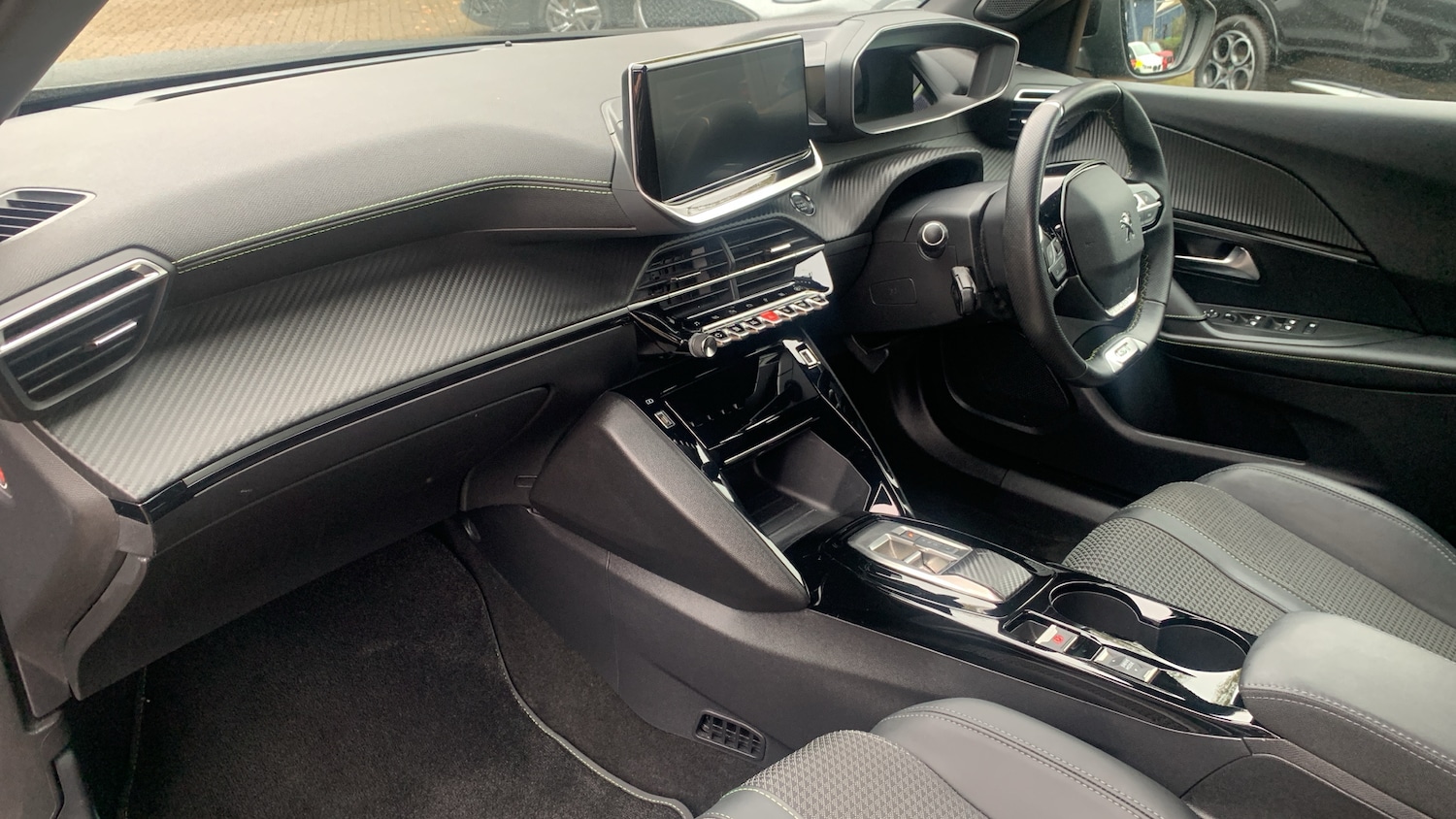 Used Peugeot 2008 2022 for sale - 76937136: Photo 12