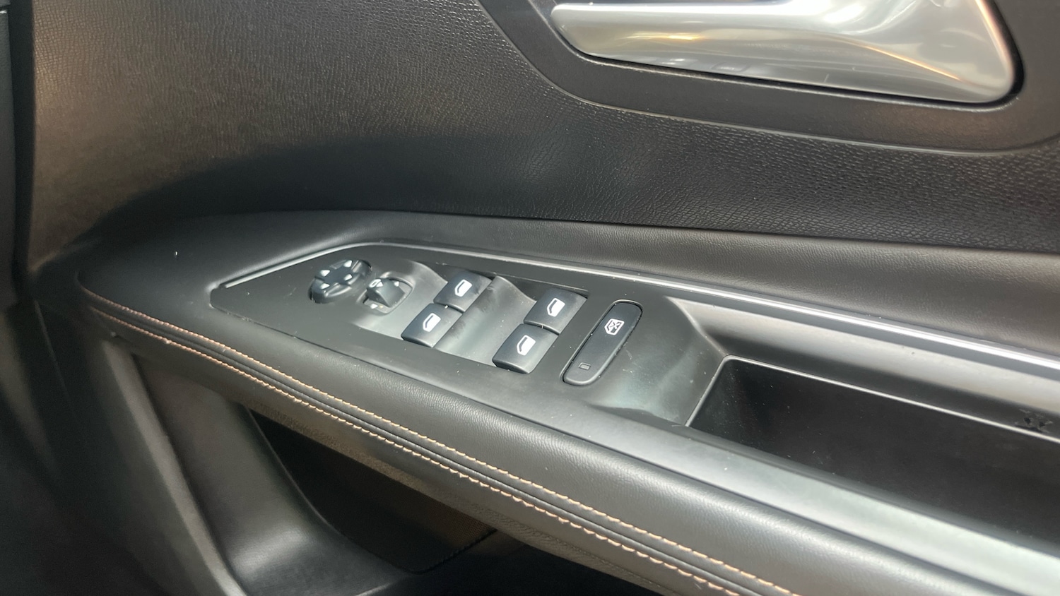 Used Peugeot 3008 2017 for sale - 76327677: Photo 22