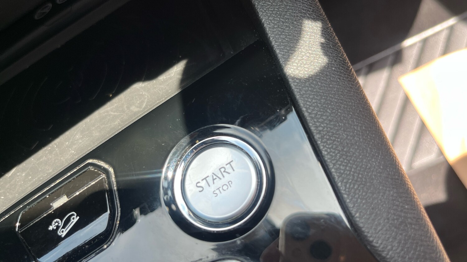 Used Peugeot 3008 2017 for sale - 76327677: Photo 40