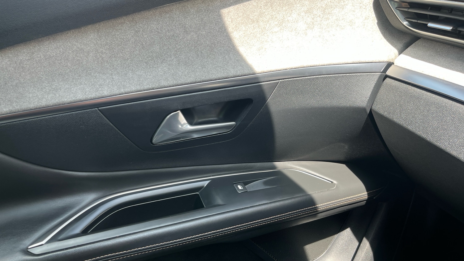 Used Peugeot 3008 2017 for sale - 76327677: Photo 41